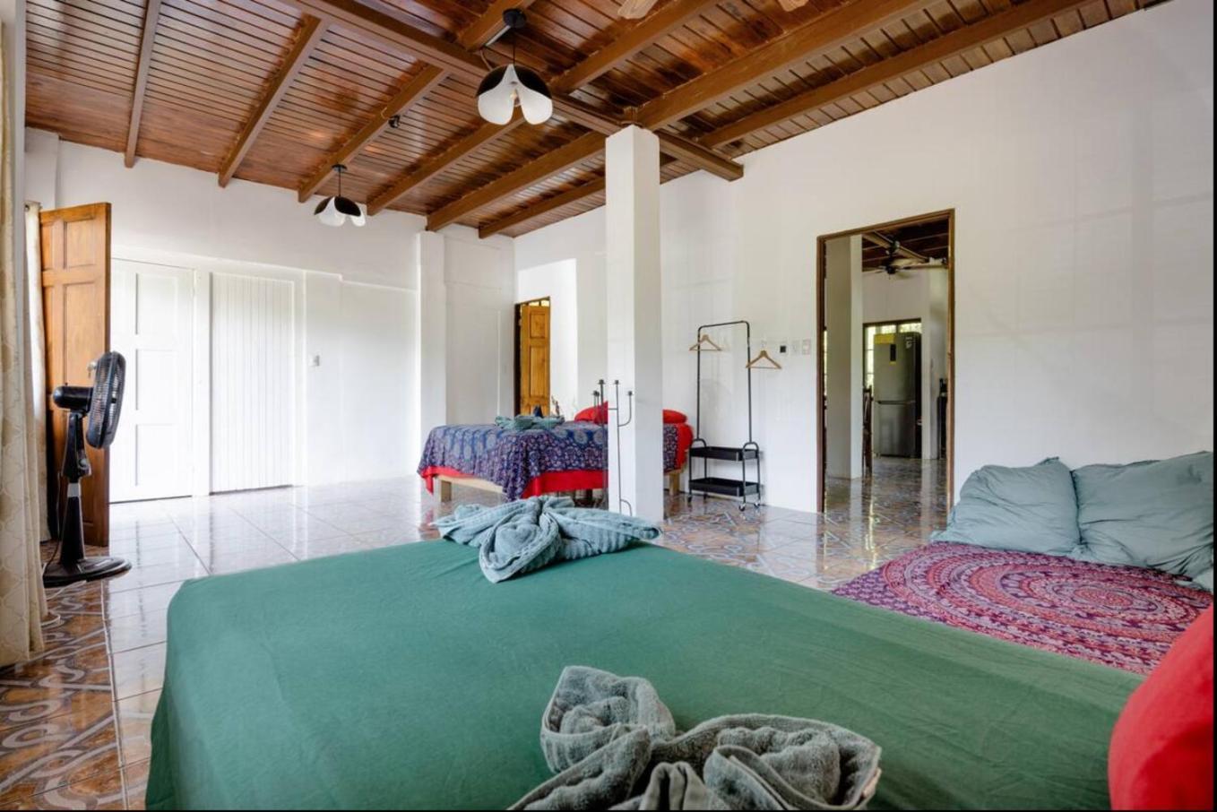 Casa Patricia Apartment Увита Стая снимка